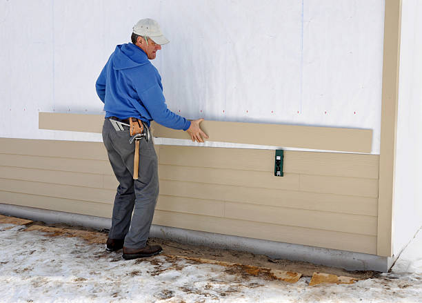 Storm Damage Siding Repair in Sarasota Springs, FL